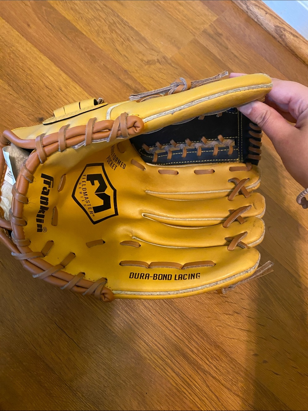 Adult Two-Tone Yellow and Black softball/baseball glove - Picture 4 of 6